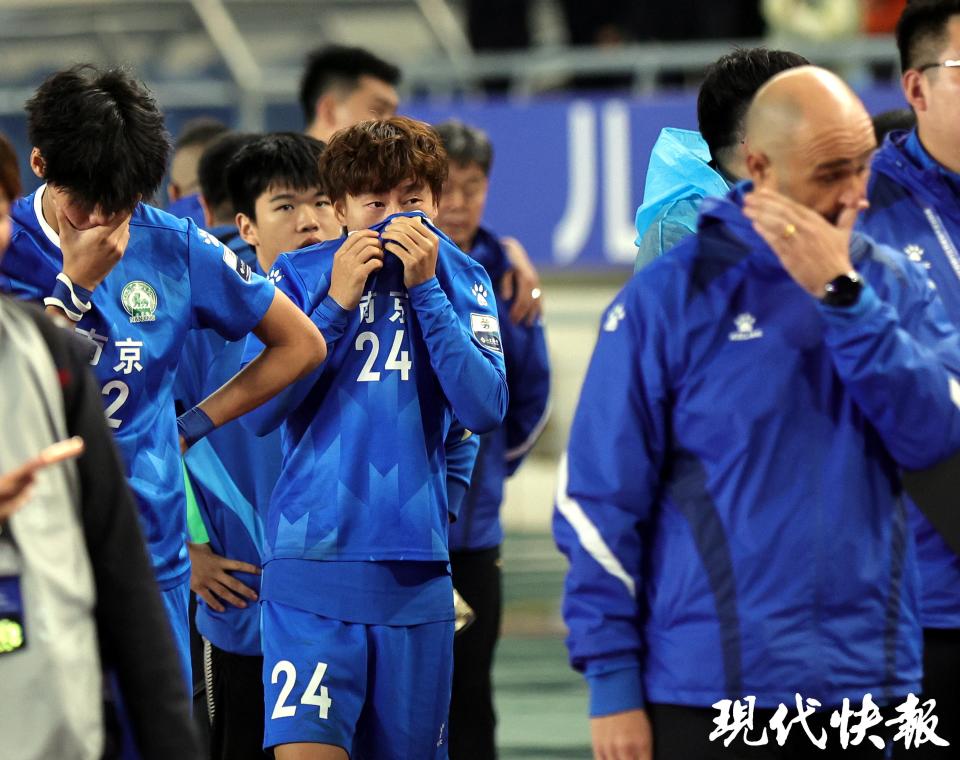 绕场一周, 宋子文豪, 杨笑天作为 绕场一周, 宋子文豪, 杨笑天作为