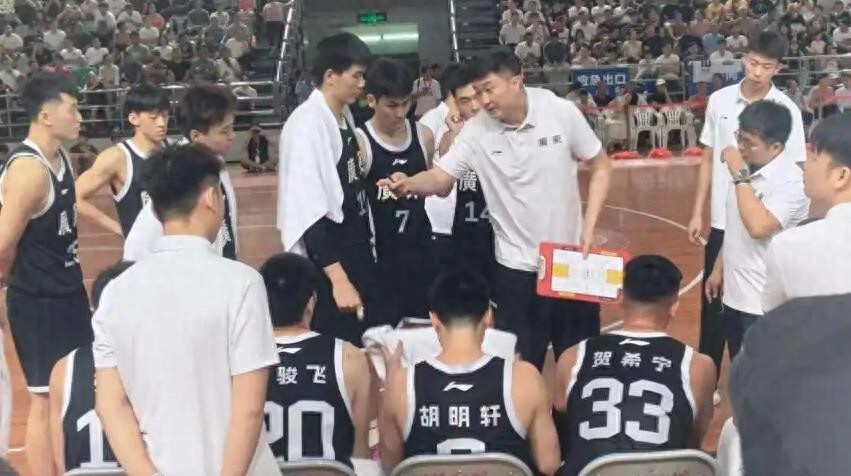 bwHF, 胡明轩, 半场因阵容 bwHF, 胡明轩, 半场因阵容